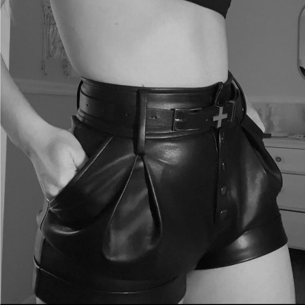 Bar III xs black leather shorts